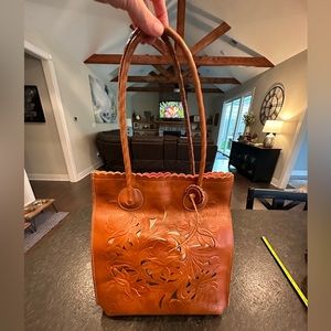 Patricia Nash Italian leather tooled handbag.